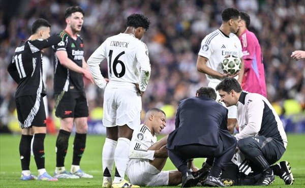 皇马众球星还宣称要竣事队史的首个三冠王里程碑体育集锦