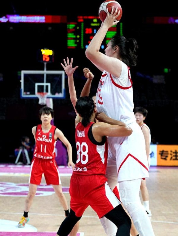 新东谈主们也轮替上阵找情景体育赛事直播