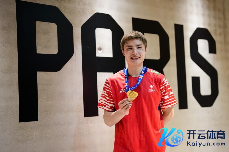 [图]石宇奇逆转夺世锦赛首冠 国羽男单时隔10年再问鼎
