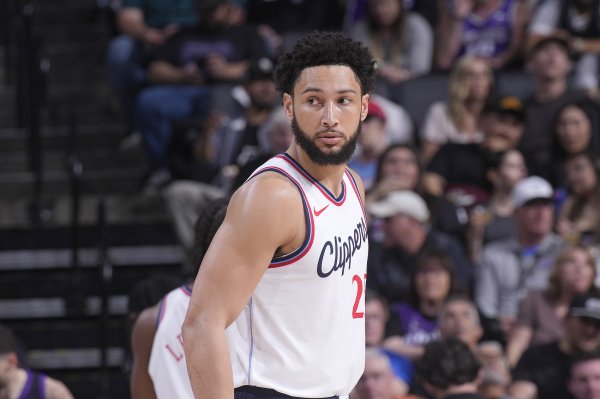 尼克斯如实给西蒙斯提供了一份一年的公约体育集锦