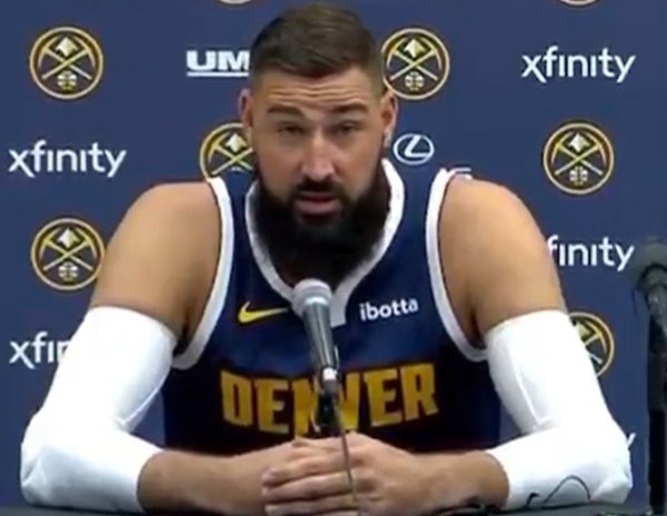 阿德尔曼说谈：“他是又名低位球员体育赛事直播