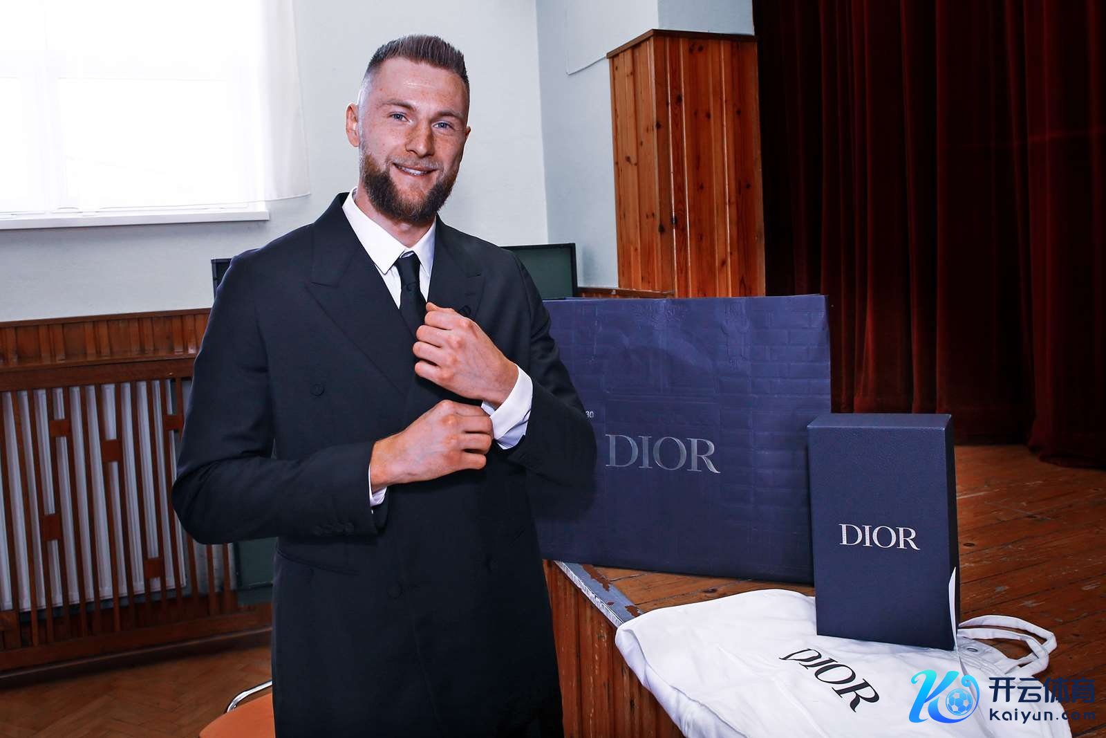 跟队记者：尤文中卫引援首选什克 备选德拉古辛、安德森、塔等东谈主